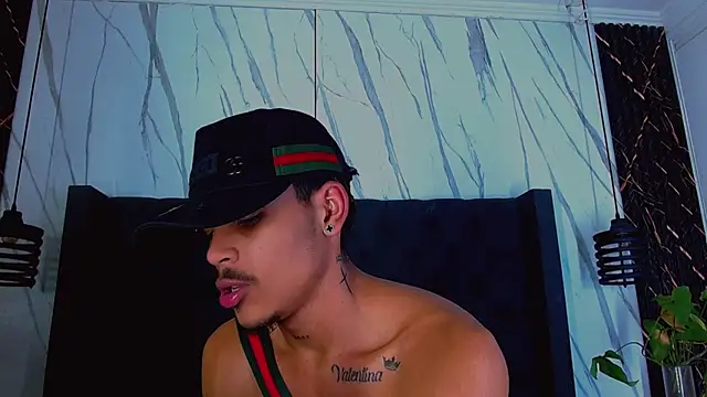 Angel_foxc13 现场XXX聊天