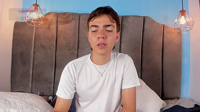 Alex_whesth live XXX chat