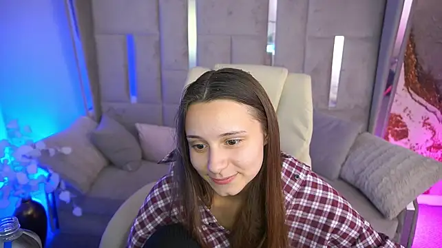 TinyNatalie Chat XXX live