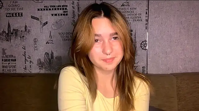KassieIhenyen Chat XXX live