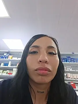 XXX chat uživo modela marly_lovee