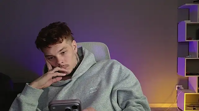 DENIS_HERE Live XXX Chat