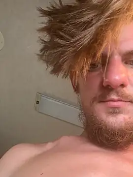 BabyGiraffe25 Chat XXX live