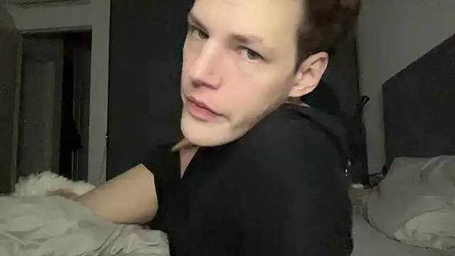 צ'אט XXX  בשידור חי של Hot_Adam_