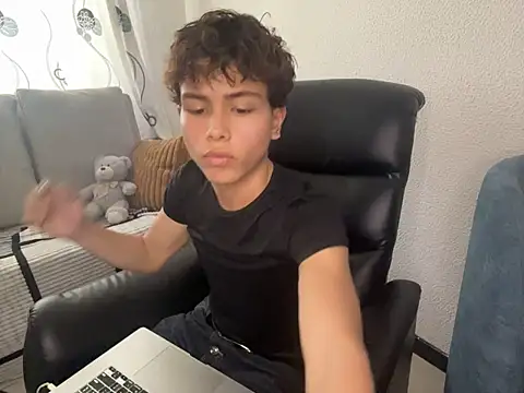 DanteSaint Show in webcam