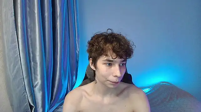 Webkamerová show Adam_Kroy