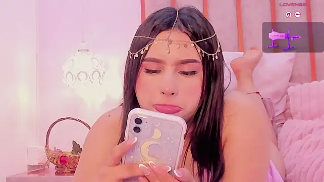 Zoe_Monrow's Live XXX Chat