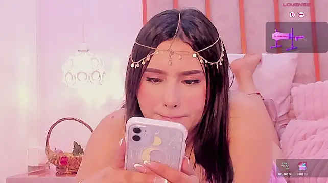 Zoe_Monrow's Live XXX Chat