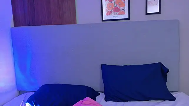 Chat +18 de ZoeyPetit ao vivo