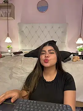 Chat +18 de emmaagolden ao vivo