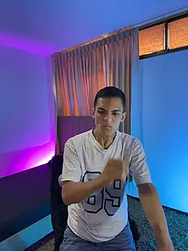 Matiius18 Chat XXX in diretta