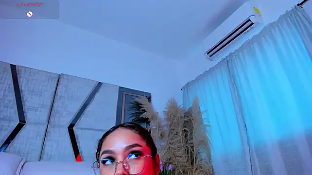 แชท XXX สดของ CarolineFyre