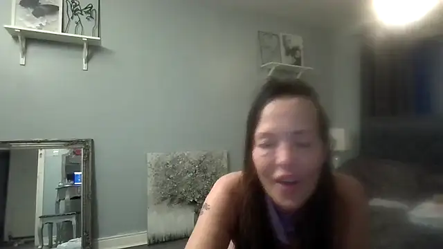BritishMilfFrankyX Adlı Modelin Canlı XXX Sohbeti