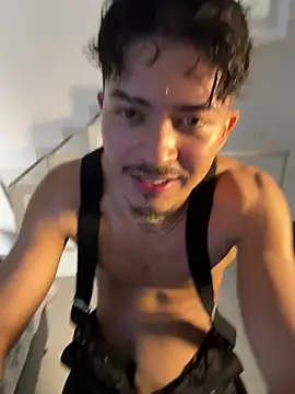 Chat +18 de Nicolai_Karav ao vivo