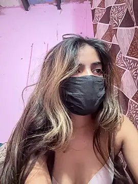 Chat +18 de Miss_Pretty011 ao vivo