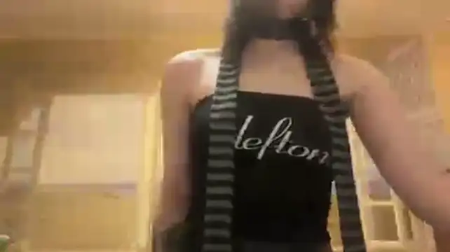 Chat +18 de SusannaSalee ao vivo