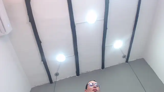 Chat +18 de MartinaaFit ao vivo