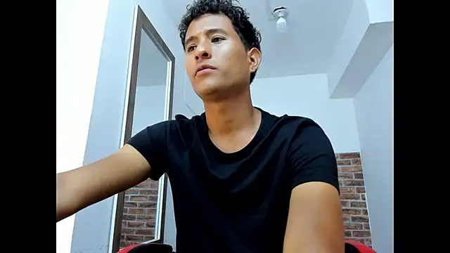 WIZARD-ALESSANDRO Chat XXX live