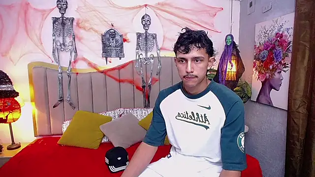 Chat +18 de alex_martin47 ao vivo