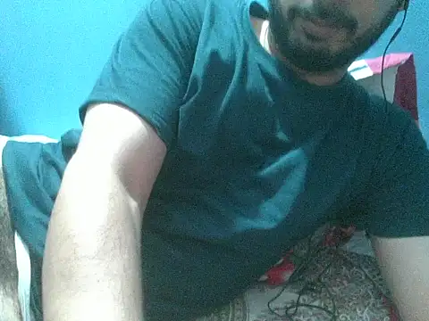 Precumboner Adlı Modelin Canlı XXX Sohbeti