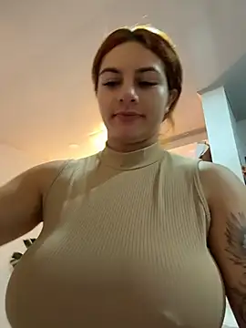 AtheneaRossi Adlı Modelin Canlı XXX Sohbeti