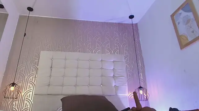 Ariana_CellFg's Live XXX Chat