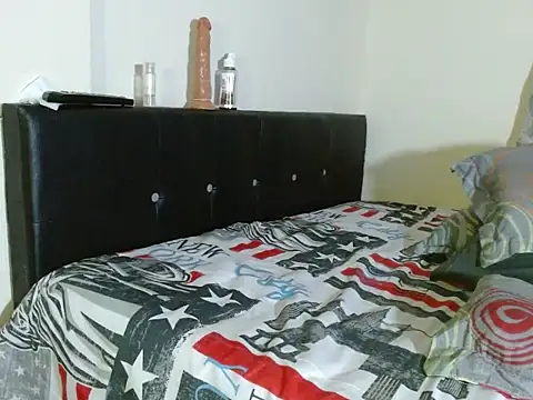 maxstrongboyn Live XXX chat
