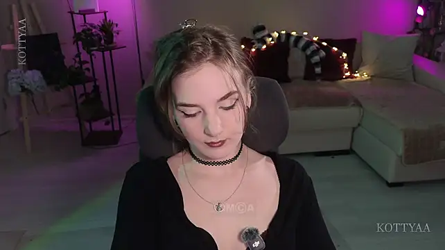 -Kottyaa- Chat XXX live