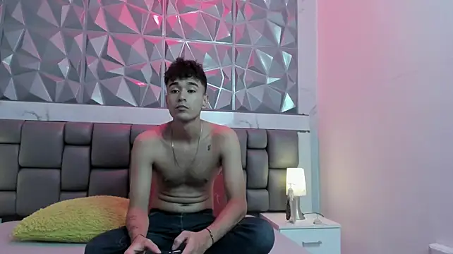 KathyAiden Chat XXX live