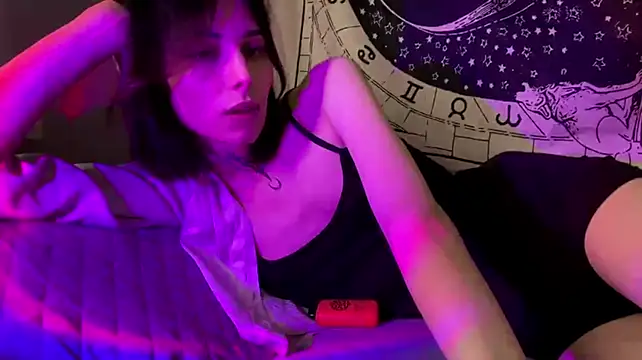 Chat +18 de SweetFemBoyy ao vivo