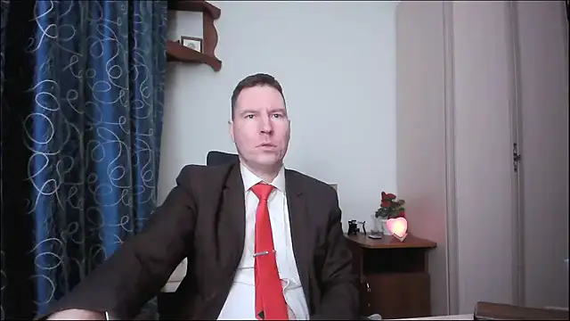 Merovingen7 élő XXX-chatje