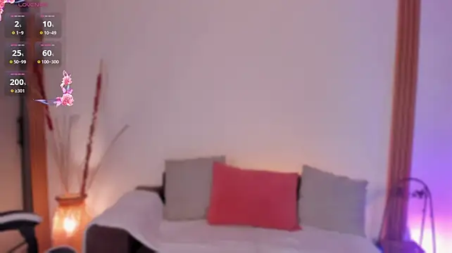 MiaMorettiX XXX чат на живо