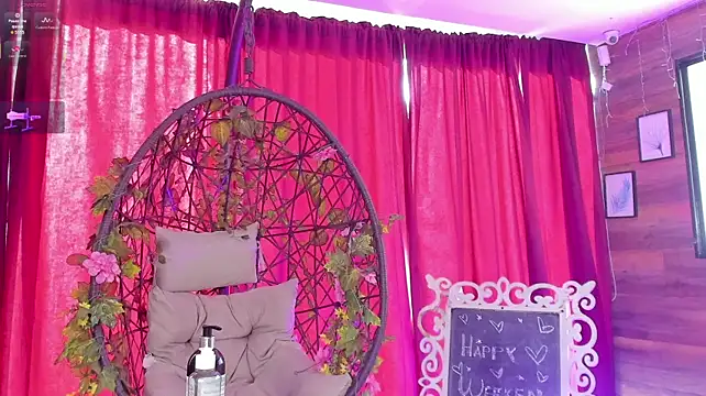 AriSweetn Live XXX chat