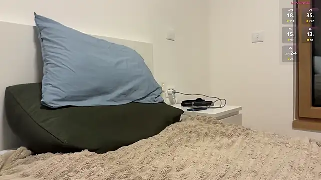 cute_mark XXX чат на живо
