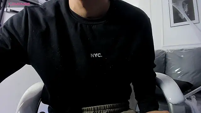 Alejandro_vega_'s Live XXX Chat