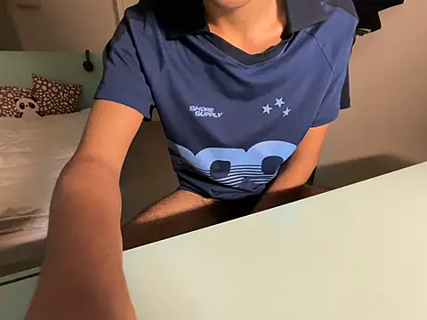 Rebeu_77 即時 XXX 聊天