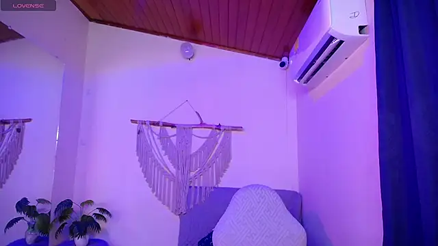 Chat +18 de Velvet_Dream_ ao vivo