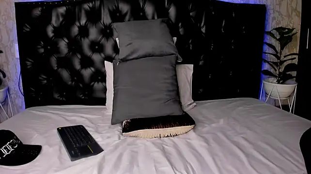 MaxCruz_'s Live XXX Chat
