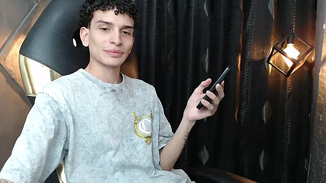 Chat +18 de DAMIAN_22 ao vivo