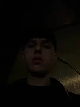 crazyboyy3's Live XXX Chat