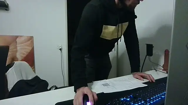 alpha-hunk Live XXX-Chat