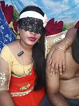 LoveBirds09 Adlı Modelin Canlı XXX Sohbeti