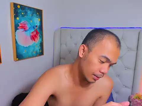 Chatroom XXX en direct de AsianZero