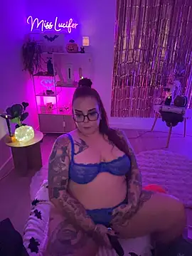 Miss_Lucifer6 Adlı Modelin Canlı XXX Sohbeti