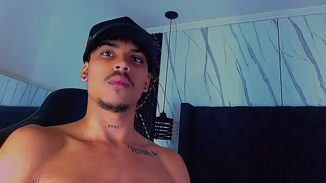 Angel_foxc13: απευθείας συνομιλία ΧΧΧ