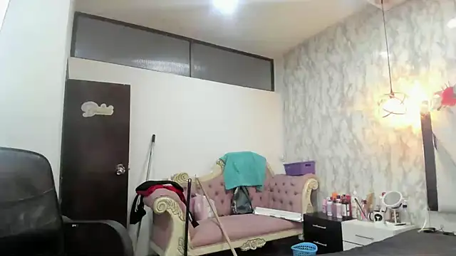 Kataleyamilf69_'s Live XXX Chat