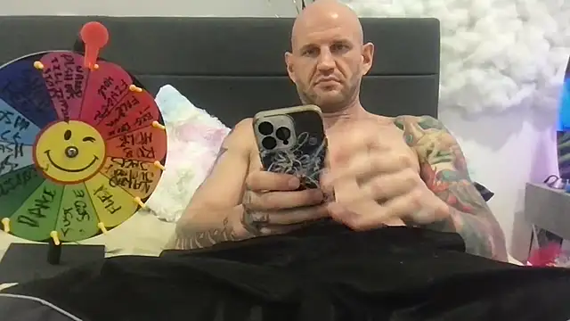 brianomally's Live XXX Chat
