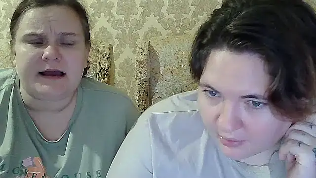 Chat +18 de EmmaXKristall ao vivo