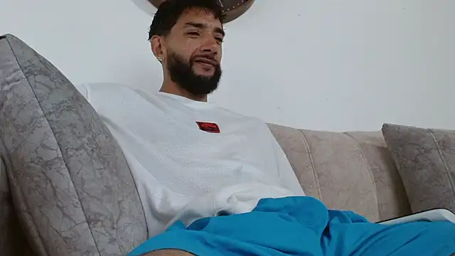 Czat XXX na żywo – LukasScott_