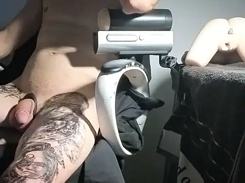 XXX chat uživo modela HugoSant